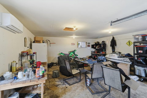 554 Orbit Dr, Canyon Lake, TX, 78133