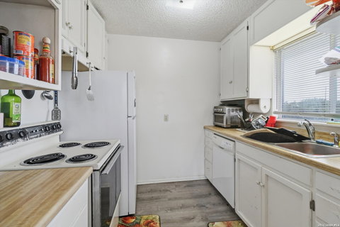 554 Orbit Dr, Canyon Lake, TX, 78133