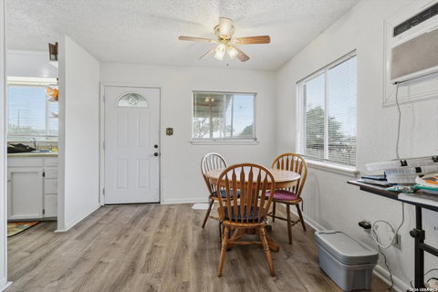 554 Orbit Dr, Canyon Lake, TX, 78133
