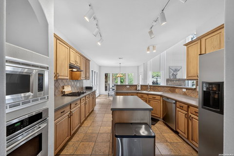 2415 Rogers Isle, San Antonio, TX, 78258