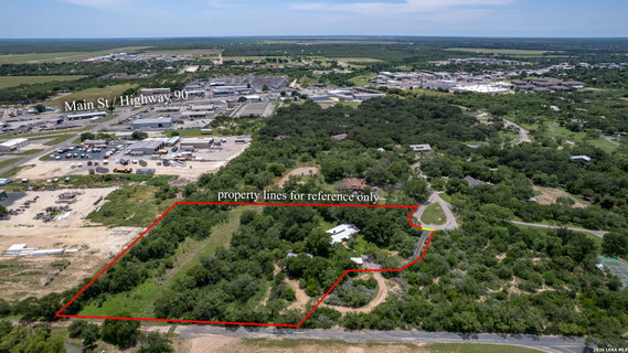 27 E Tanglewood Dr, Uvalde, TX, 78801